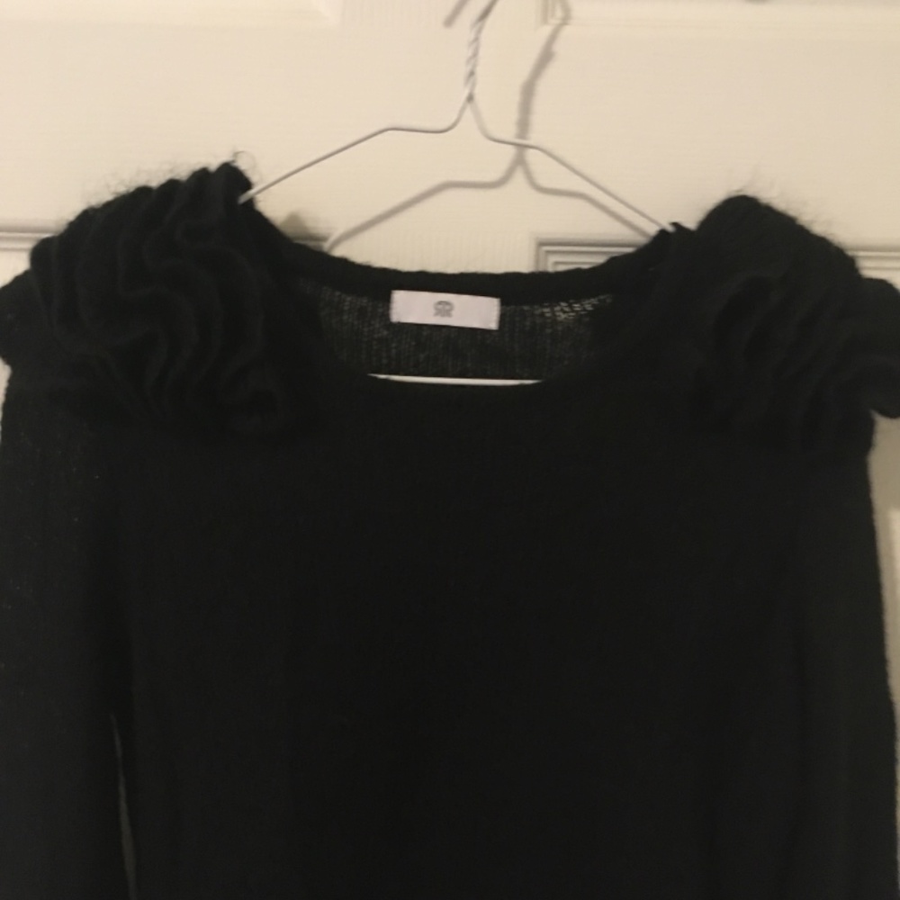 Fancy sweater - Picture 2 of 2